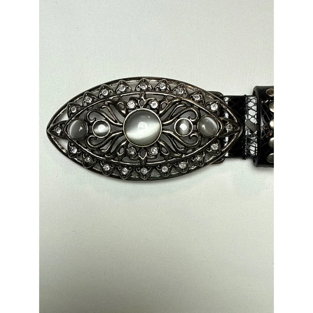Guess Womens Black Faux Snake Studded Belt Filigree Rhinestone Buckle Size M Y2K